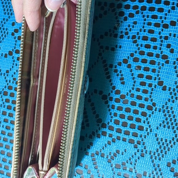 Slightly Used Coach Wallet - Picture 6 of 7